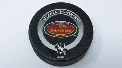2003-04 Atlanta Thrashers Official Bettman NHL Game Puck Not Used InGlasco! Cover