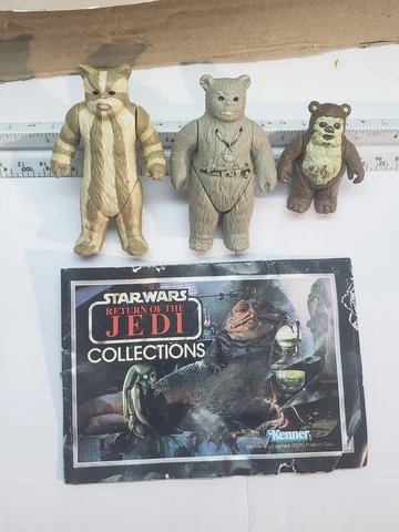3 Figures Ewok lot Vintage Star Wars Chief Chirpa Wicket Logray ROTJ Pamphlet Cover