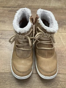 Girls Clarks Winter Boots Size 12.5 F - Picture 1 of 5