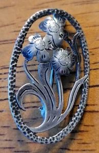 Silver Flower Pin Brooch - Picture 1 of 2