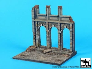 Casa Perro Negro 1/48 Frente Ruina Europa con Base de Carretera de Empedrados (16x11cm) D48002 - Imagen 1 de 1