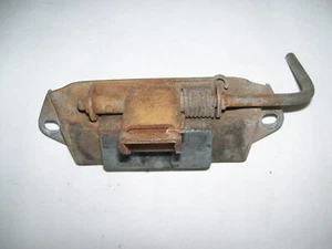 Pestillo asiento Honda CB350 Super Sport 1969 - Imagen 1 de 4