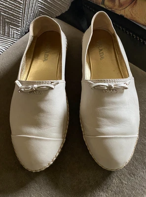 PRADA Alpargatas Cuero Beige Zapatos Detalle Lazo - Talla US 8.5; EU 38.5 Foto 1 de 4