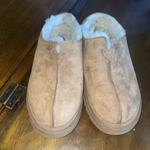 Größe 10 43 - HERREN UGG CHESTNUT NEUMAN 100% LAMMFELLFUTTER HAUSSCHUHE - Bild 1 von 9