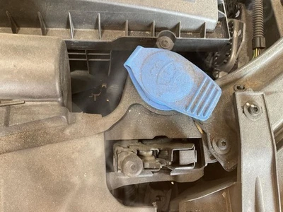 Wash Reservoir Fits 15-18 AUDI Q3 4828761 - Image 1 of 4