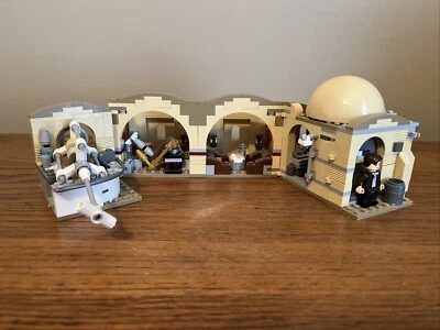 Star Wars LEGOS 9516 & 75052 Cantina & Jabba’s Palace Manuals 90-95% Complete - Image 1 of 4