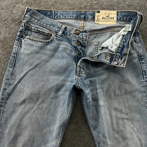VTG Hollister Jeans Mens 34x34 Blue Light Wash Button Fly Straight Leg Y2K - Picture 1 of 12