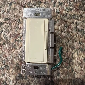 Lutron Maestro MA-R-LA Interruttore Dimmer Intelligente Luce-Mandorla - Foto 1 di 3