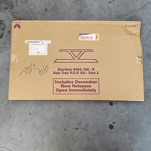 Star Trek V: The Final Frontier STANDEE Captain Kirk Movie Cardboard Promo Pt. 2 - Picture 1 of 5