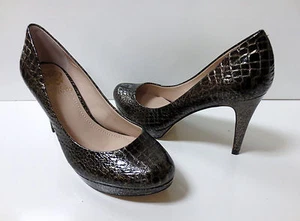 VINCE CAMUTO Zella Bronze Reptile Embossed Leather Platform Pumps Shoes Sz 6 NEW - Picture 1 of 4