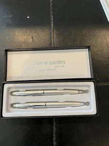 Pierre Cardin 2 Piece Pen Set New York & Paris Silver - Picture 1 of 3