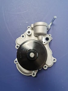 Water Pump For Jeep Grand Cherokee WK 3.0L CRD 2014-2020 Water Pump 68211202AB - Picture 1 of 3