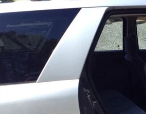 2002-2007 SATURN VUE QUARTER SAIL PILLAR MOLDING PASSENGER SIDE SILVER 22724564 - Bild 1 von 1