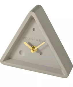 Reloj de mesa de escritorio triángulo cemento equilátero gris norte 6 pulgadas - Imagen 1 de 8