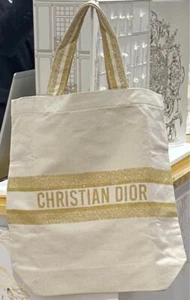 Christian Dior spezielle Tragetasche 2023 Weißgold 37x38x11cm Griff 51cm VIP Geschenk - Bild 1 von 6