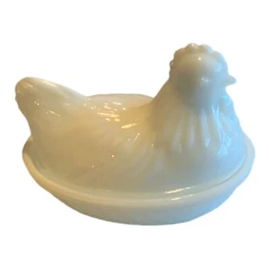 Milk Glass Chicken Hen on a Nest Small 4 1/2" Candy Covered Dish Vtg Antique - Picture 1 of 8