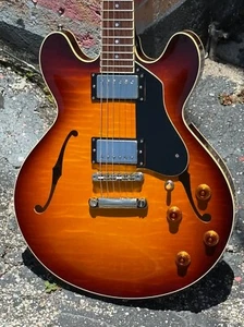 2017 Collings I-35 LC killer alternative to Gibson's 335 Dot simply fabulous ! - Picture 1 of 15