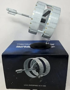 2017 Star Trek StarShip Replica Enterprise XCV-330 NIB U.S.S. Enterprise - Picture 1 of 11
