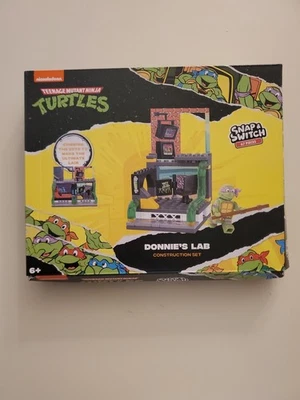 Juego de construcción Teenage Mutant Ninja Turtles Donnie's Lab CAJA dañada Foto 1 de 4