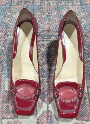 Zapatos de salón Cole Haan Wms 9,5 charol rojo clásicos punta redonda tacones de gatito zapatos Foto 1 de 4