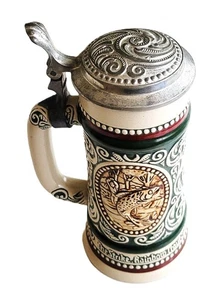 VINTAGE AVON SAMMLERSTÜCK BIERKRUG MIT DECKEL THE STRIKE REGENBOGENFORELLE (1978) BRASILIEN - Bild 1 von 7