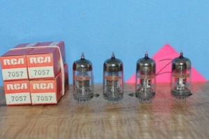 Radio Tubes 7057 RCA NOS Set of 4 - Imagen 1 de 3