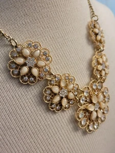 Statement Necklace Goldtone Champagne And Clear Beaded Flowers 20" Long Lobster - Picture 1 of 5