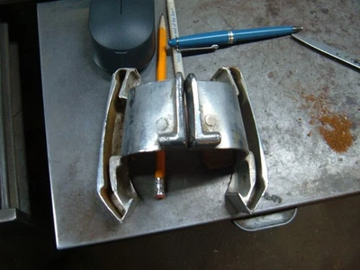 1970'S 1960'S MOPAR AMC GM LUGGAGE RACK STATION WAGON FOIL ENDS D32B 7350863AC - Image 1 of 4