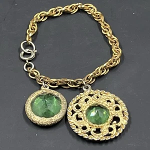 Bracciale Vintage Vetro Verde Finto Oro Charm - Foto 1 di 6