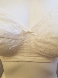 Vintage White Bali Snow Flake Bow Bra Snowflake Lace See Through Sheer Bra 34B - Picture 1 of 11