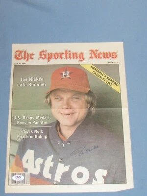 Auténtica portada de noticias deportivas autografiada por Joe Niekro 1979 PSA/DNA Foto 1 de 4