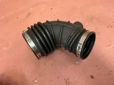 Medidor de flujo de aire de bota de goma de admisión BMW E30 323I 325e E28 528e M20 OEM 118 k millas Foto 1 de 4
