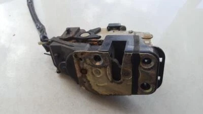 Mazda 626 1998 Door Lock Mechanism - rear right side used, Genuine #765171-27 - Imagem 1 de 4