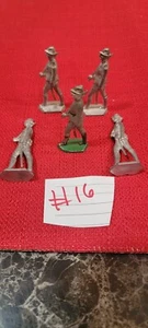 Vintage Flat Cast Lead Soldier Military 5 Figures Lot #16 - Picture 1 of 4