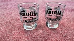 Knott’s Berry Farm Stagecoach Souvenir Pedestal Glasses – Pair, Black Print - Picture 1 of 4