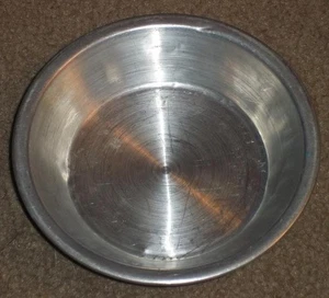 VINTAGE MINIATUR ALUMINIUM KUCHENDOSE, 5" - Bild 1 von 2