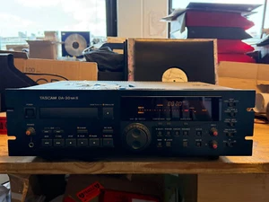 tascam da30 mk ii DAT PLAYER Studio - Picture 1 of 3