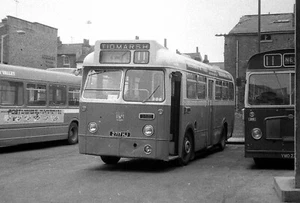alder valley southend 2717hj on loan reading 6x4 Quality Bus Photo - Picture 1 of 1