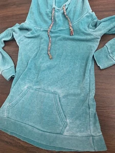 Suéter con capucha Maurices para mujer pequeños bolsillos azul azulada - Imagen 1 de 7