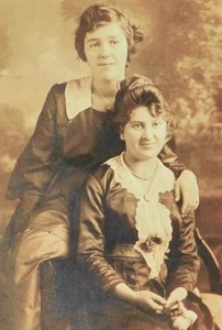 ANTIQUE 1919 REAL PHOTO POST CARD - TWO WOMEN POSING - 3.5" X 5.5" - Picture 1 of 3