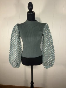 Blusa suéter plana blanca mangas abullonadas pequeña verde azulado acanalado cuello falso Anthropologie - Imagen 1 de 10