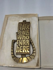 1969 Terra Sancta Guild PEACE TO ALL WHO ENTER HERE Brass Door Knocker Israel - Bild 1 von 7