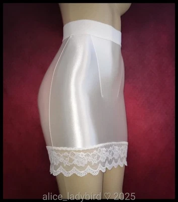 Calcinha tanga saia meia deslizante cetim segunda pele vintage Victoria's Secret elástica  - Imagem 1 de 4