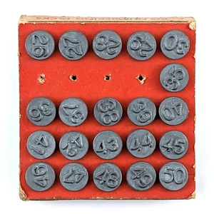 Marcadores de ventana vintage Acro Hold-Tite tachuelas de numeración 26-50 - Imagen 1 de 4