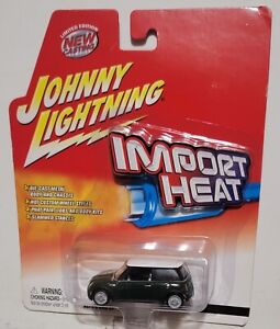 BMW Mini Cooper JL Johnny Lightning Import Heat 1/64 Collectible Diecast Car MOC