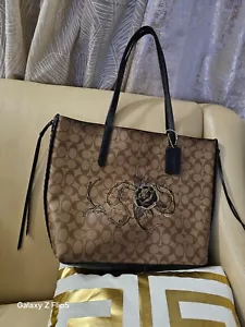 Coach Chelsea Champlain Tote With Bag Charm Signature with Black Trim Scarce - Picture 1 of 4