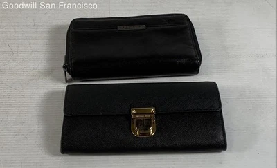 Lote de 2 Cartera Reaction Kenneth Cole Cuero Negro Rectángulo Cremallera Alrededor Doble Plegado Foto 1 de 4