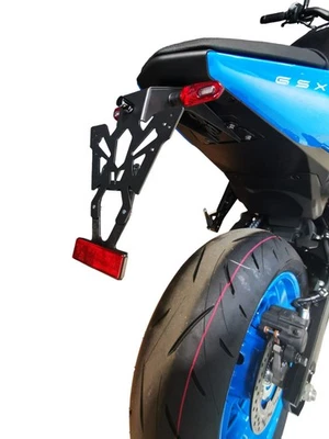 Support de plaque Suzuki GSX-8S et GSX-8R / Année 2023-2025 - Photo 1/4