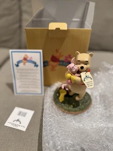 Figura Disney Winnie The Pooh "Un buen amigo te pega como miel" - Imagen 1 de 9