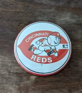 VINTAGE 1970er CINCINNATI REDS 3 1/2 PIN BACK BUTTON MLB FRONT LOGO Baseball - Bild 1 von 2